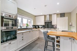 Kitchen- click for photo gallery